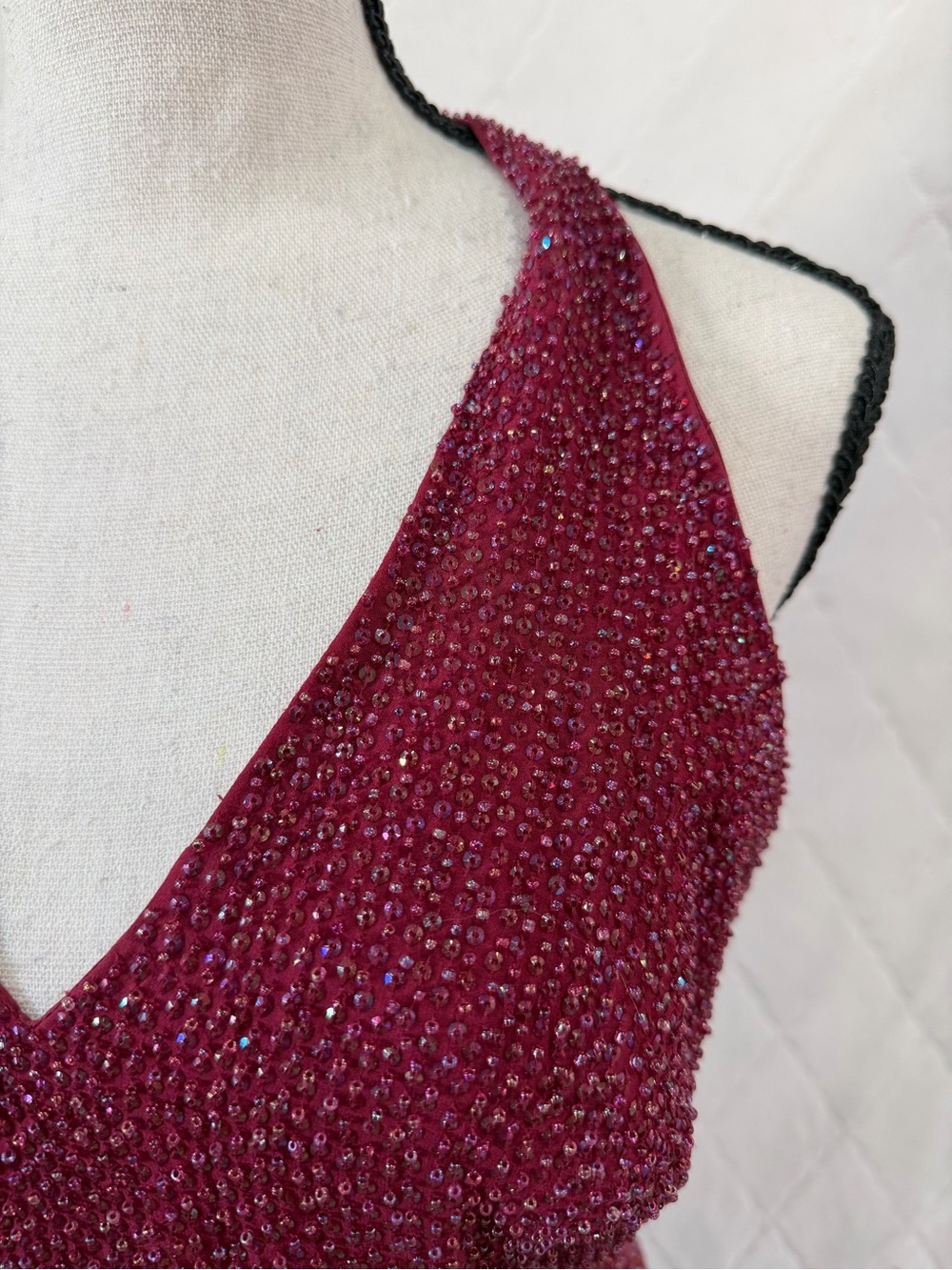 NWT Vintage Beaded Carmén Marc Valvo Halter Top in Burgundy - Picture 4 of 8